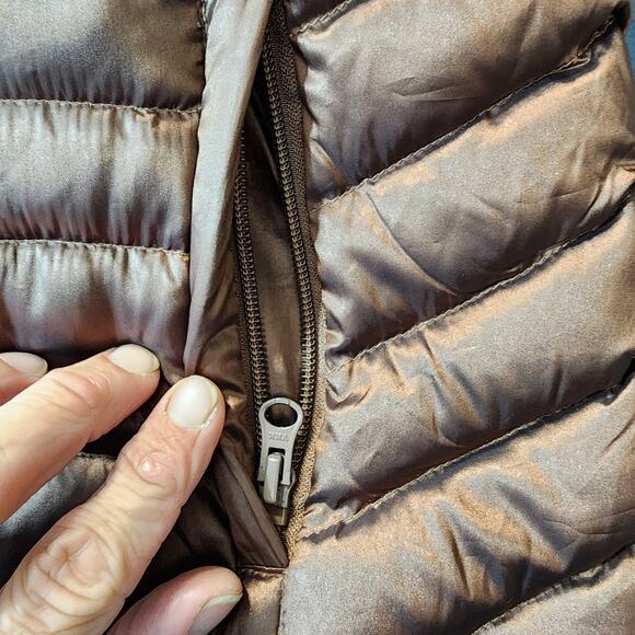 Bernardo Womens Puffer Vest Small Metallic Brown Goose Down Full Zip Gorpcore - Picture 6 of 11